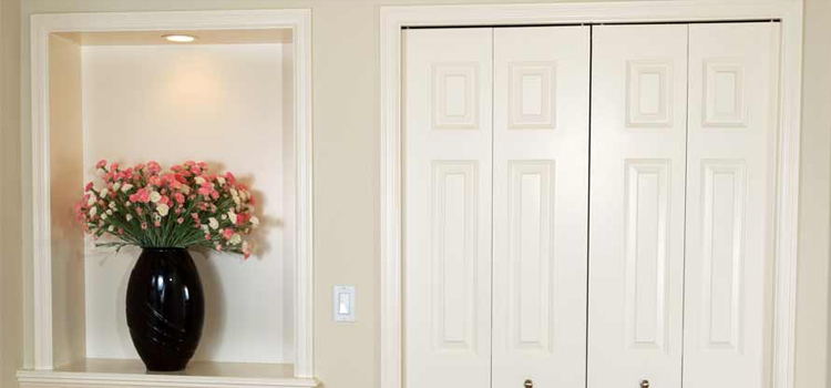 residential closet door repair in Calipatria